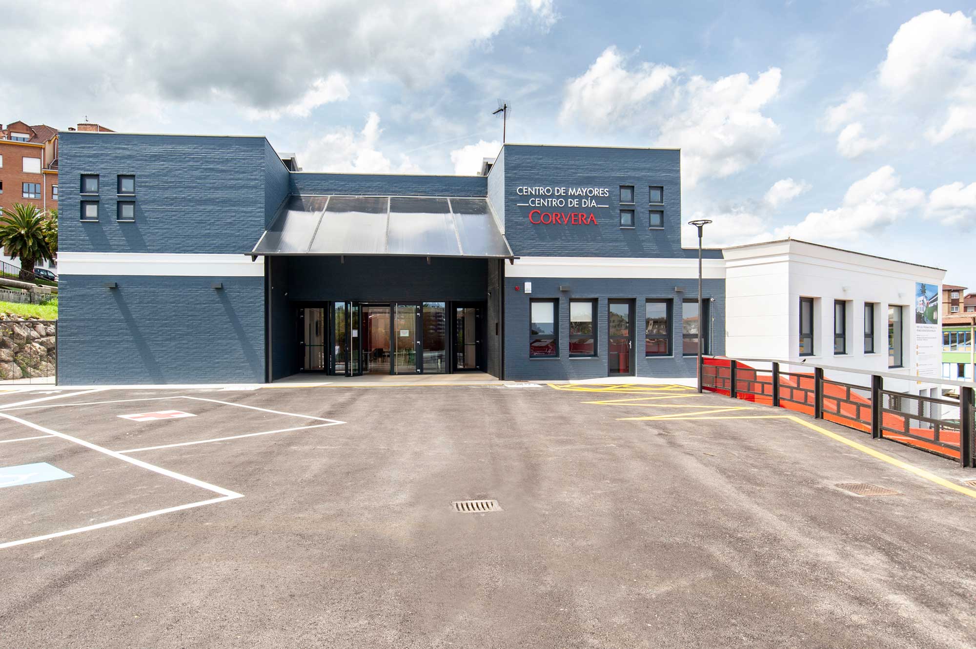 Beatriz-Carranza-Arquitectos | Obras p&uacute;blicos-Centro de d&iacute;a-Corvera