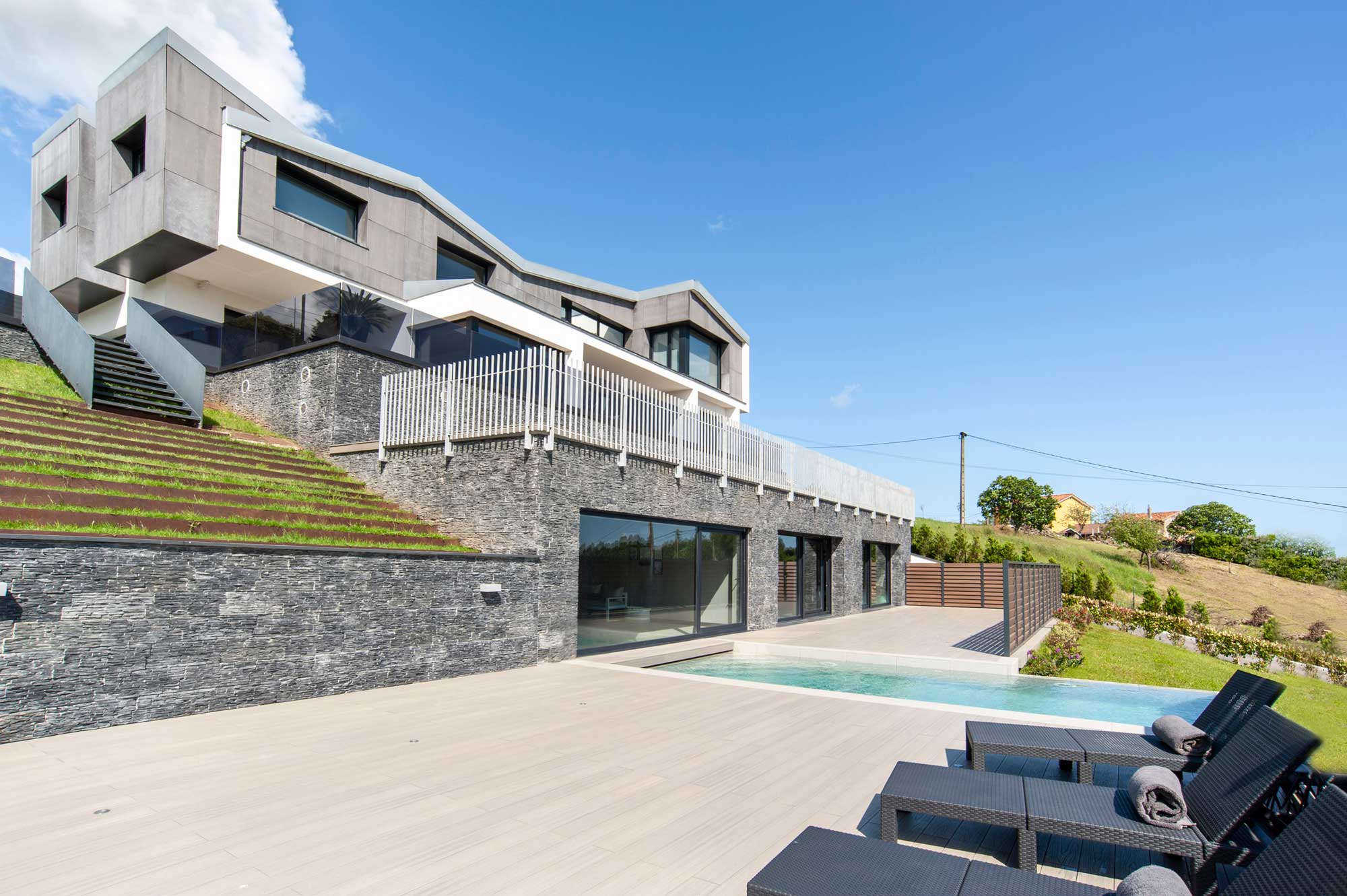 Beatriz-Carranza-Arquitectos | VIVIENDA UNIFAMILIAR EN CASTRILL&Oacute;N