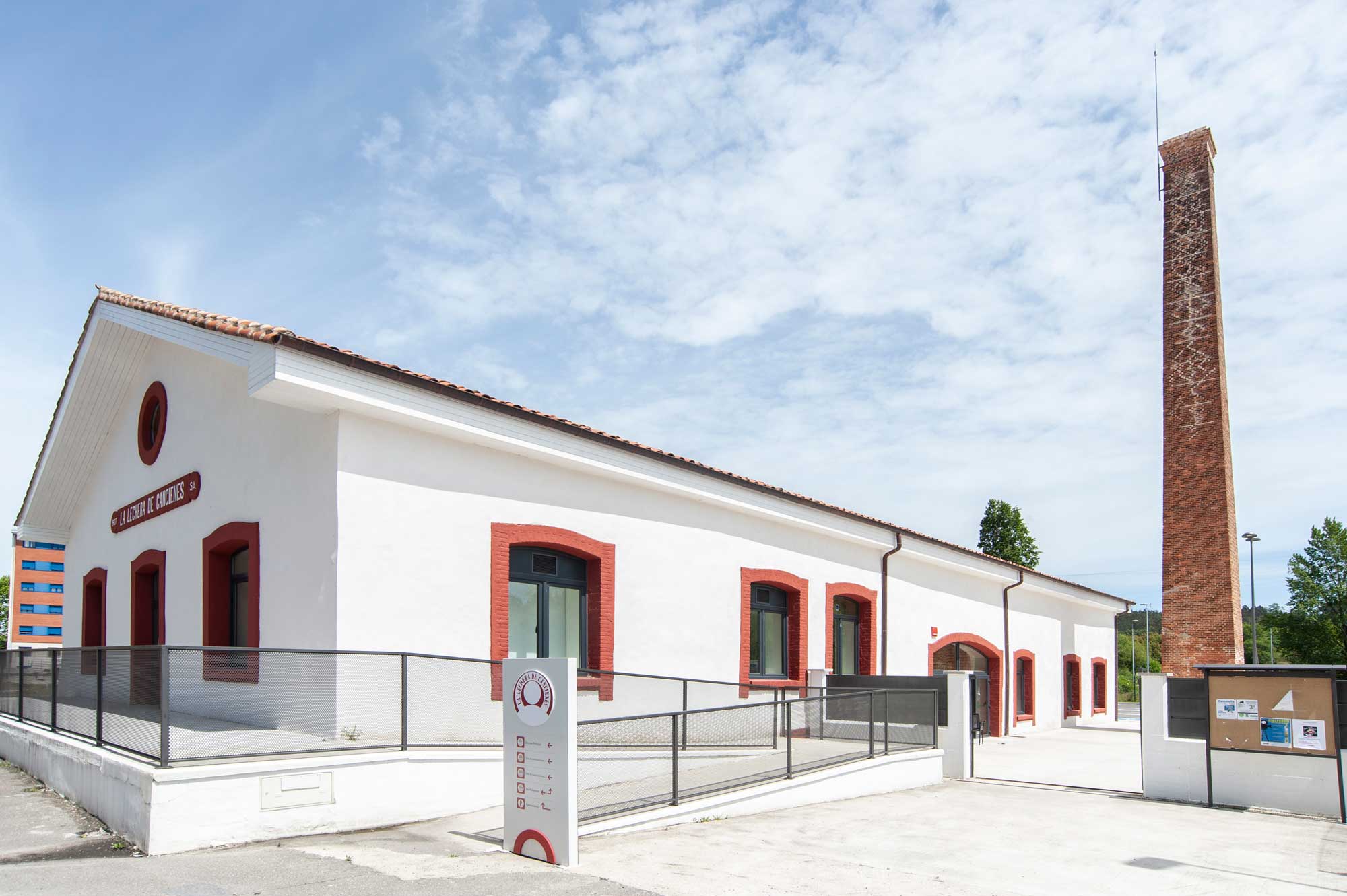 Beatriz-Carranza-Arquitectos | Obras p&uacute;blicos-Lecheria