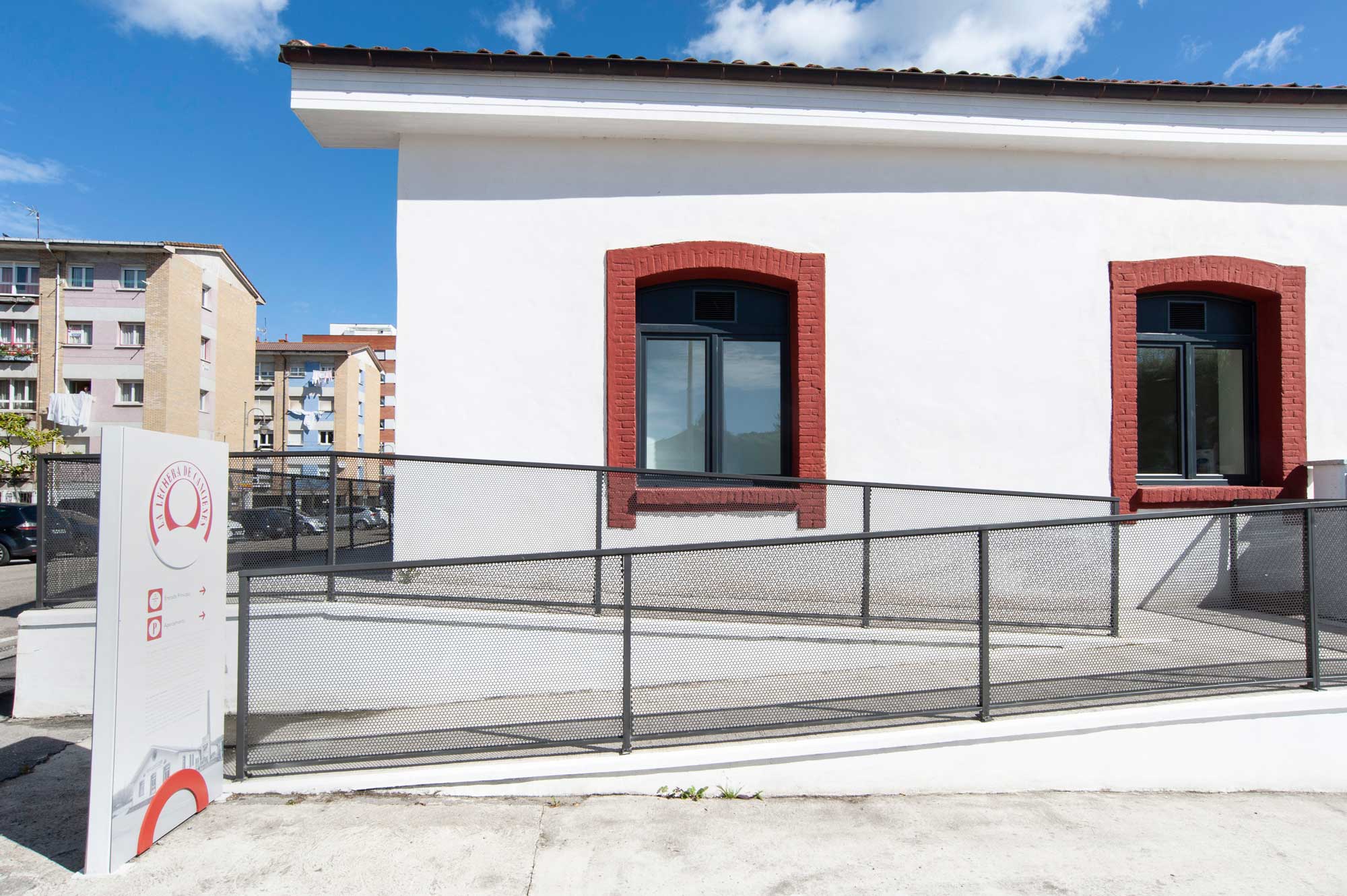 Beatriz-Carranza-Arquitectos | Obras p&uacute;blicos-Lecheria